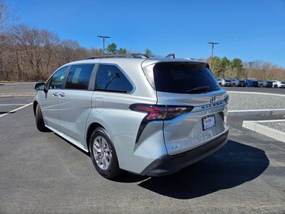 2025 Toyota Sienna XLE
