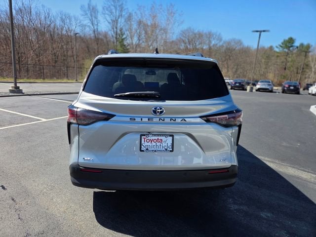 2025 Toyota Sienna XLE