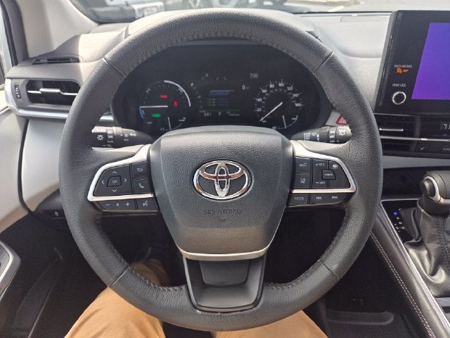 2025 Toyota Sienna XLE
