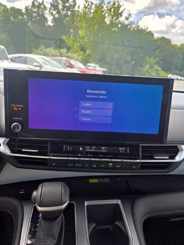 2025 Toyota Sienna XLE