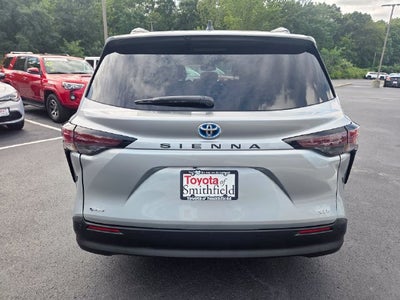 2025 Toyota Sienna XLE