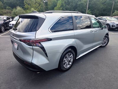 2025 Toyota Sienna XLE