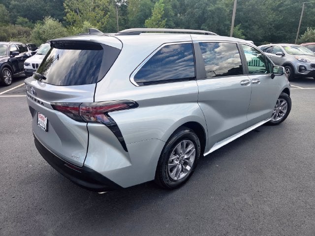 2025 Toyota Sienna XLE