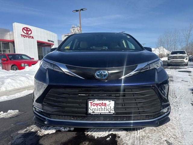 2023 Toyota Sienna XLE