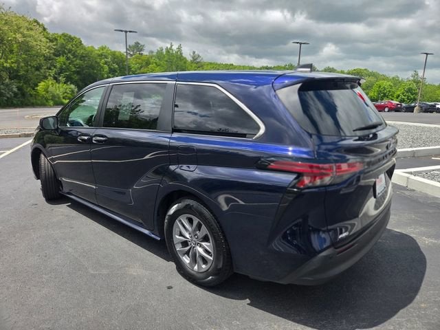 2022 Toyota Sienna XLE