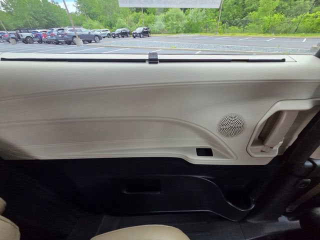 2022 Toyota Sienna XLE