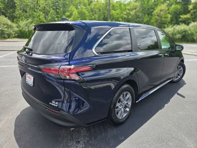 2022 Toyota Sienna XLE