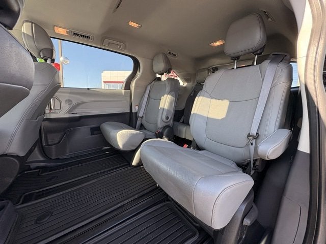 2022 Toyota Sienna Limited