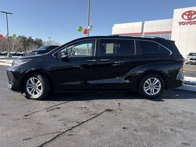 2022 Toyota Sienna Limited