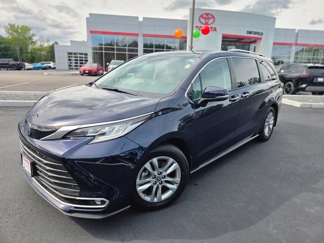 2023 Toyota Sienna Limited
