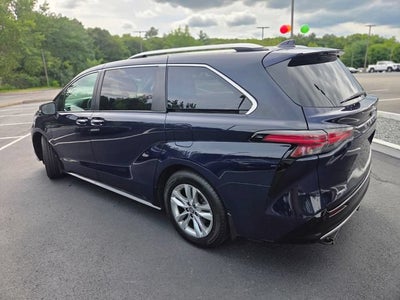 2023 Toyota Sienna Limited