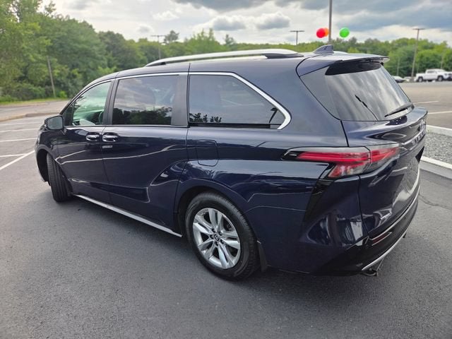 2023 Toyota Sienna Limited