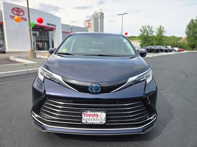 2023 Toyota Sienna Limited