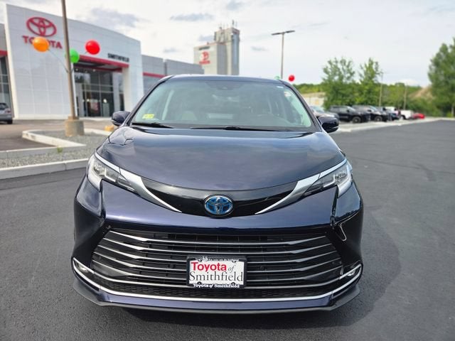 2023 Toyota Sienna Limited