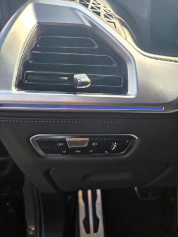 2023 BMW XM Base