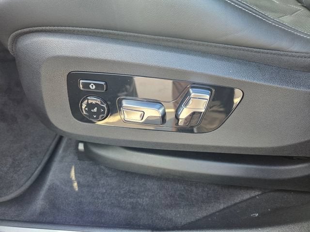 2023 BMW XM Base