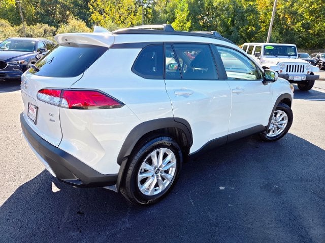 2024 Toyota Corolla Cross LE