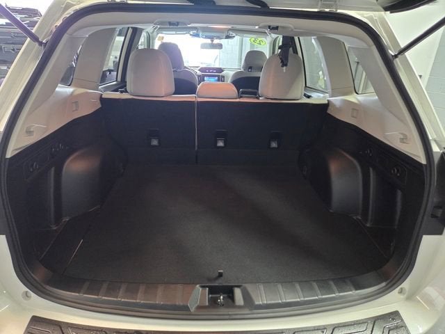 2023 Subaru Forester Base