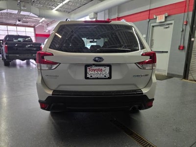 2023 Subaru Forester Base