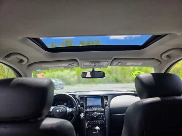 2015 INFINITI QX70 Base