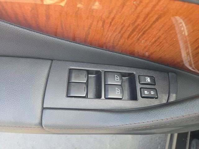 2015 INFINITI QX70 Base