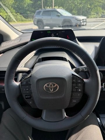 2025 Toyota Prius Plug-In Hybrid SE