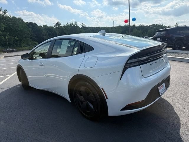 2025 Toyota Prius Plug-In Hybrid SE