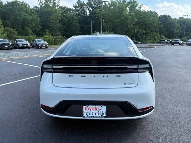 2025 Toyota Prius Plug-In Hybrid SE