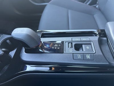 2025 Toyota Prius Plug-In Hybrid SE