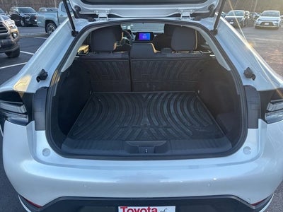 2025 Toyota Prius Plug-In Hybrid SE