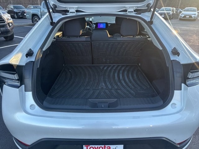 2025 Toyota Prius Plug-In Hybrid SE