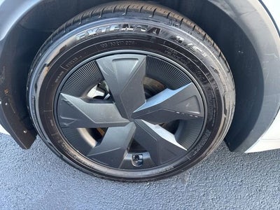 2025 Toyota Prius Plug-In Hybrid SE