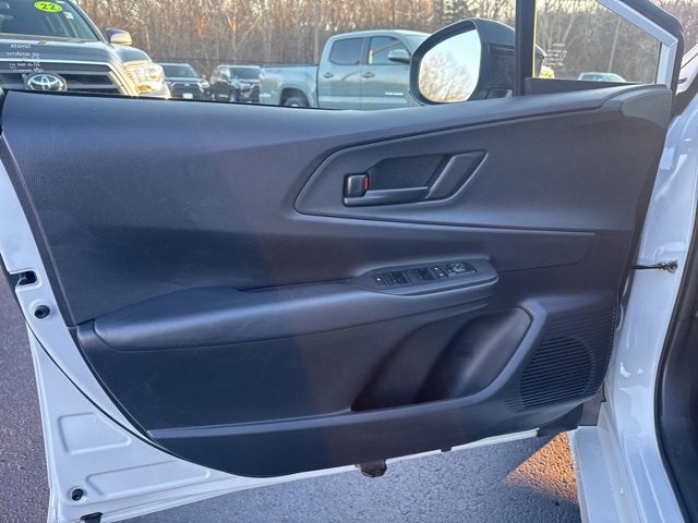 2025 Toyota Prius Plug-In Hybrid SE