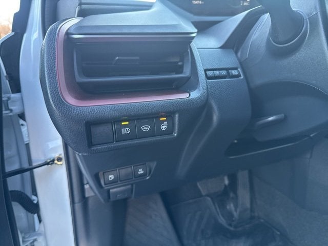 2025 Toyota Prius Plug-In Hybrid SE