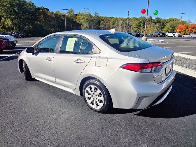 Used 2021 Toyota Corolla LE with VIN JTDEPMAE2MJ152574 for sale in Smithfield, RI
