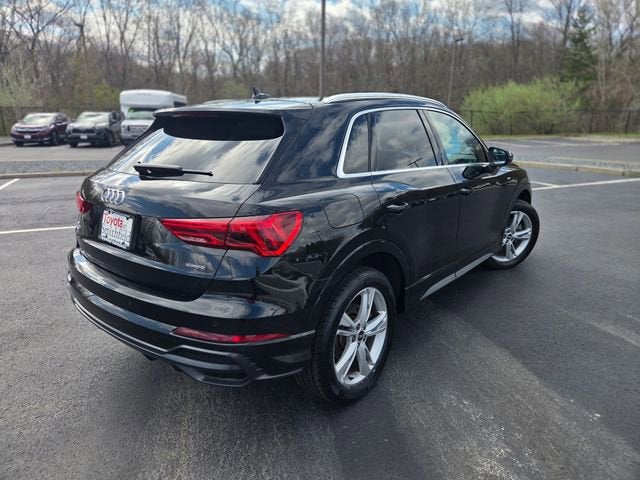 2022 Audi Q3 Premium