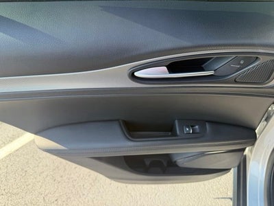 2025 Alfa Romeo Stelvio Base