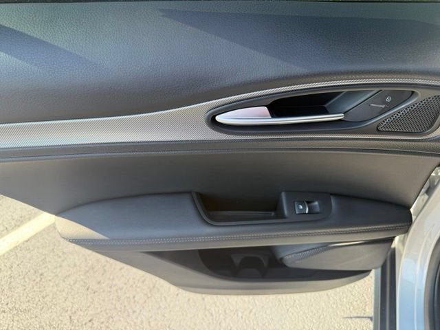 2025 Alfa Romeo Stelvio Base