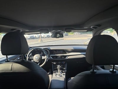 2025 Alfa Romeo Stelvio Base