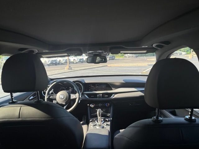 2025 Alfa Romeo Stelvio Base