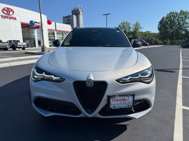 2025 Alfa Romeo Stelvio Base