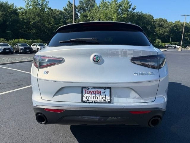 2025 Alfa Romeo Stelvio Base