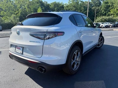 2025 Alfa Romeo Stelvio Base