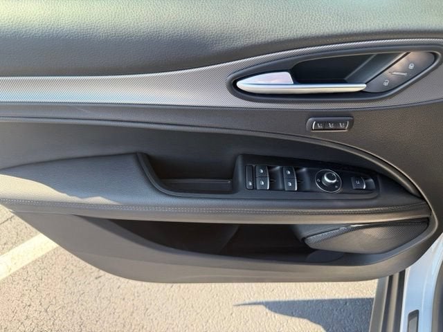 2025 Alfa Romeo Stelvio Base
