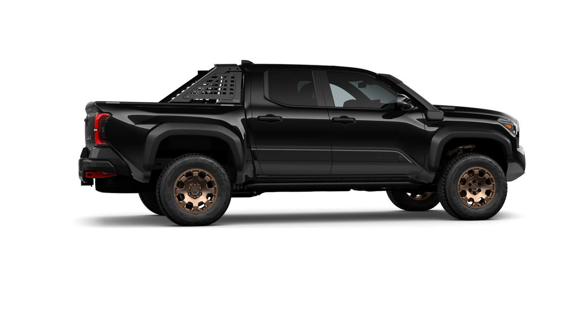 2026 Toyota Tacoma i-FORCE MAX Tacoma Trailhunter