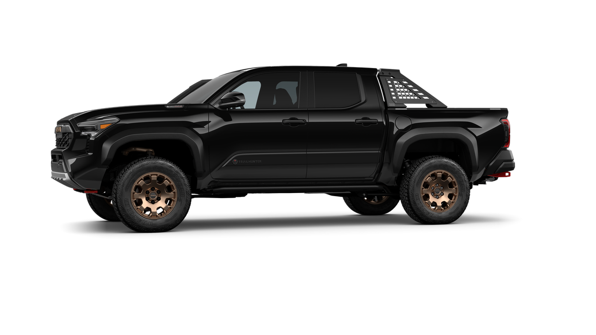 2026 Toyota Tacoma i-FORCE MAX Tacoma Trailhunter