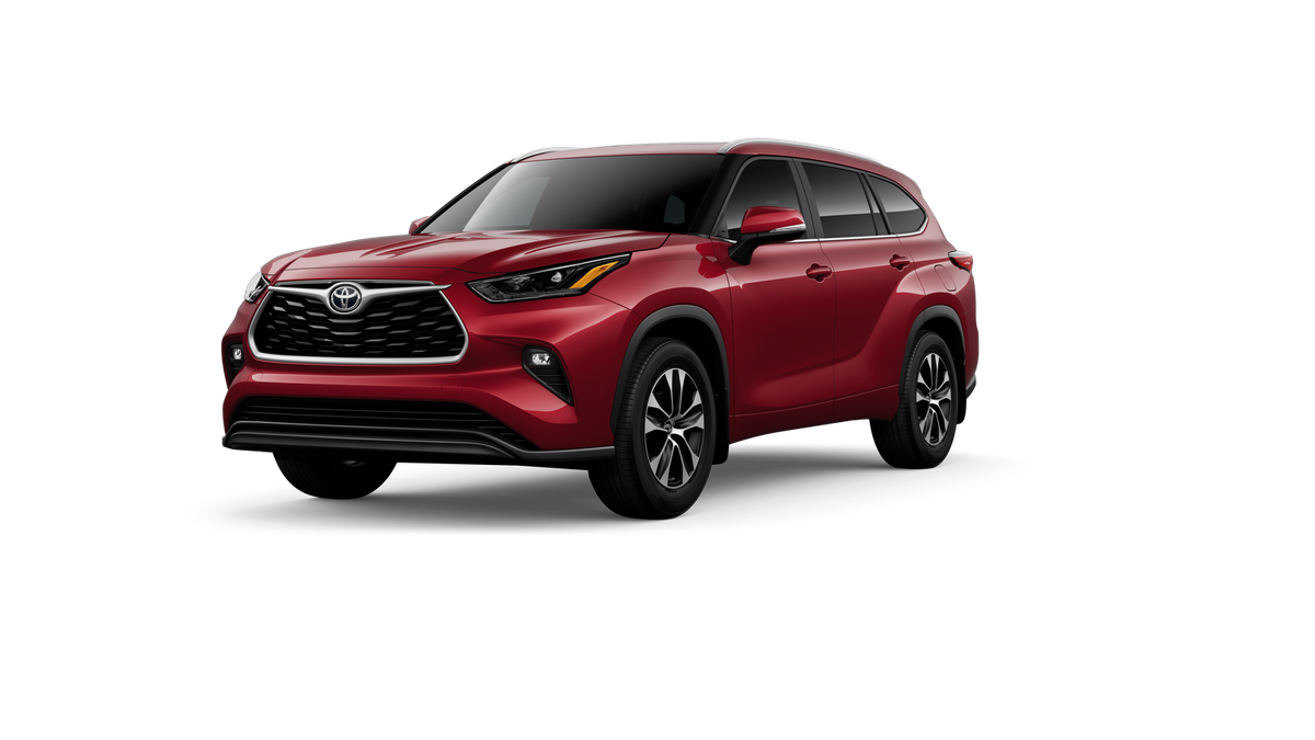 2026 Toyota Highlander XLE AWD's photo