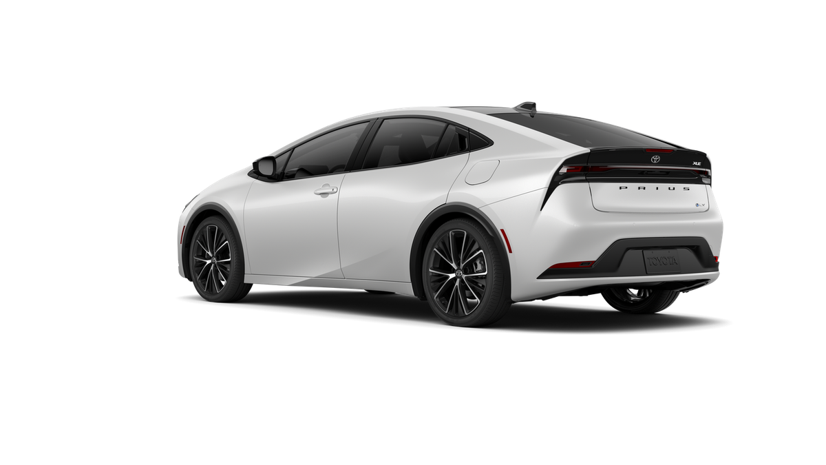 2027 Toyota Prius XLE