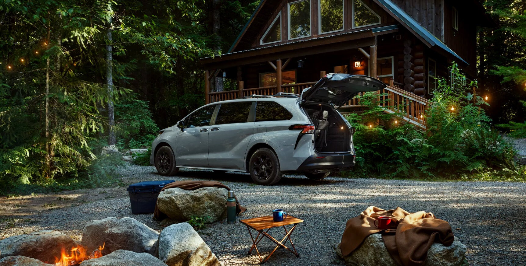 2025 Toyota Sienna Hero